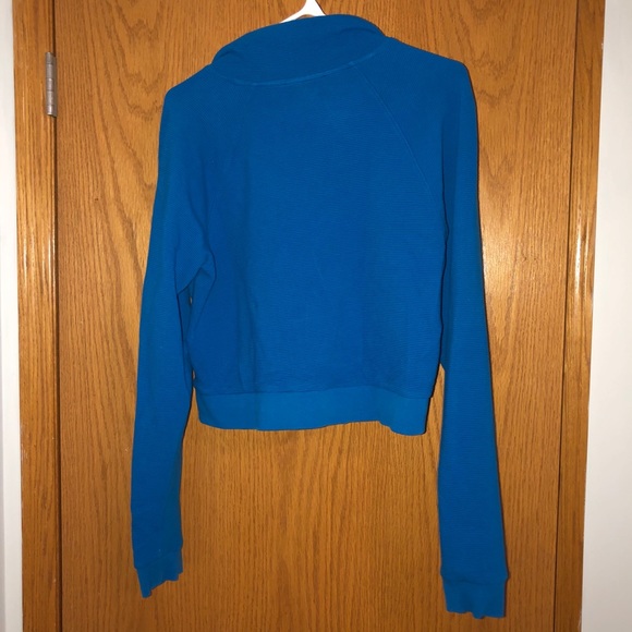 Cropped Quarter Zip Longsleeve - Picture 2 of 4